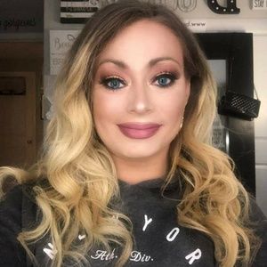 Meet your Posher, Alisha